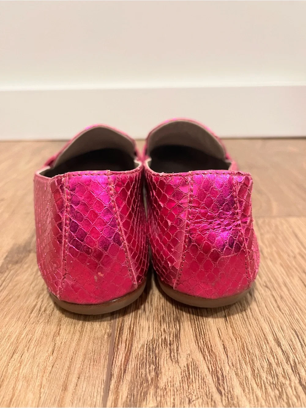 AGL softy pointy toe moccasin loafer Fuschia snake - Picture 7 of 16
